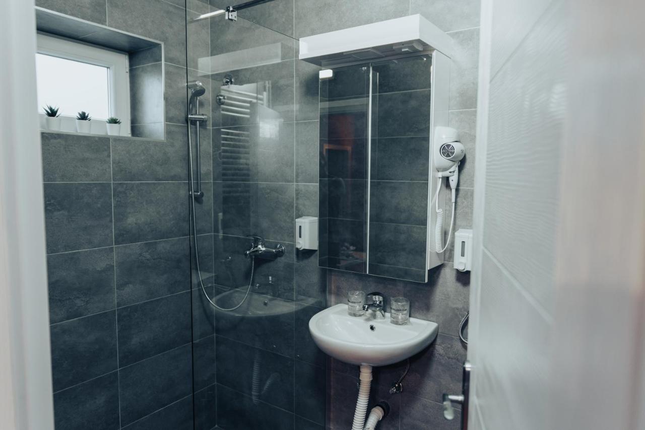 Appartement DuMalux Velvet à Subotica Extérieur photo