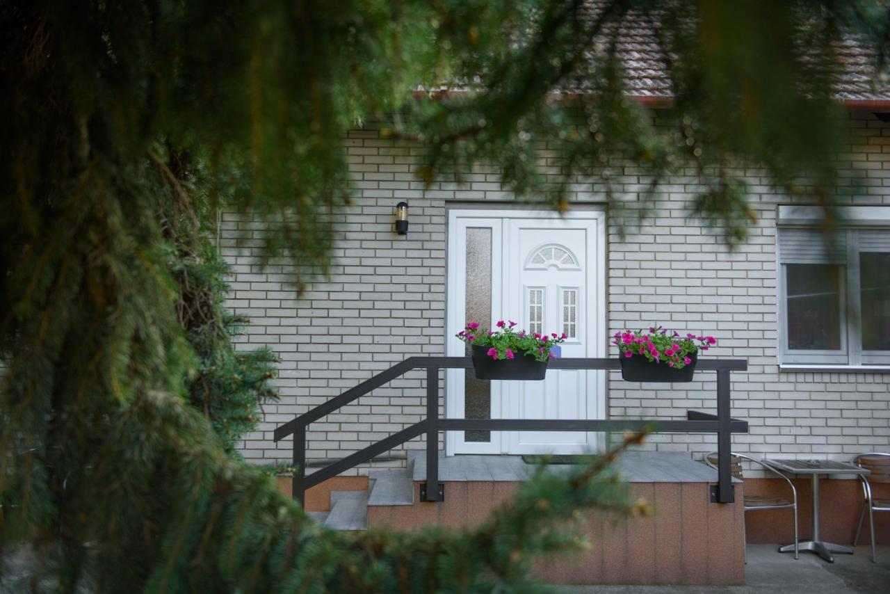Appartement DuMalux Velvet à Subotica Extérieur photo